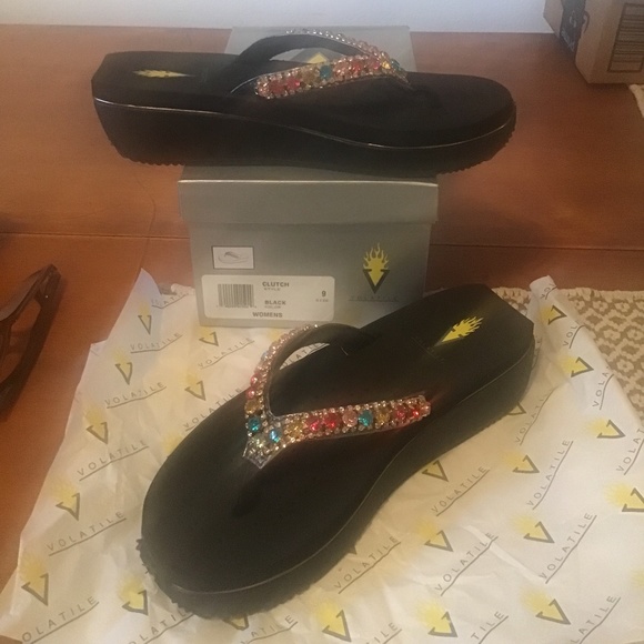 Size 9 Volatile Flip Flops